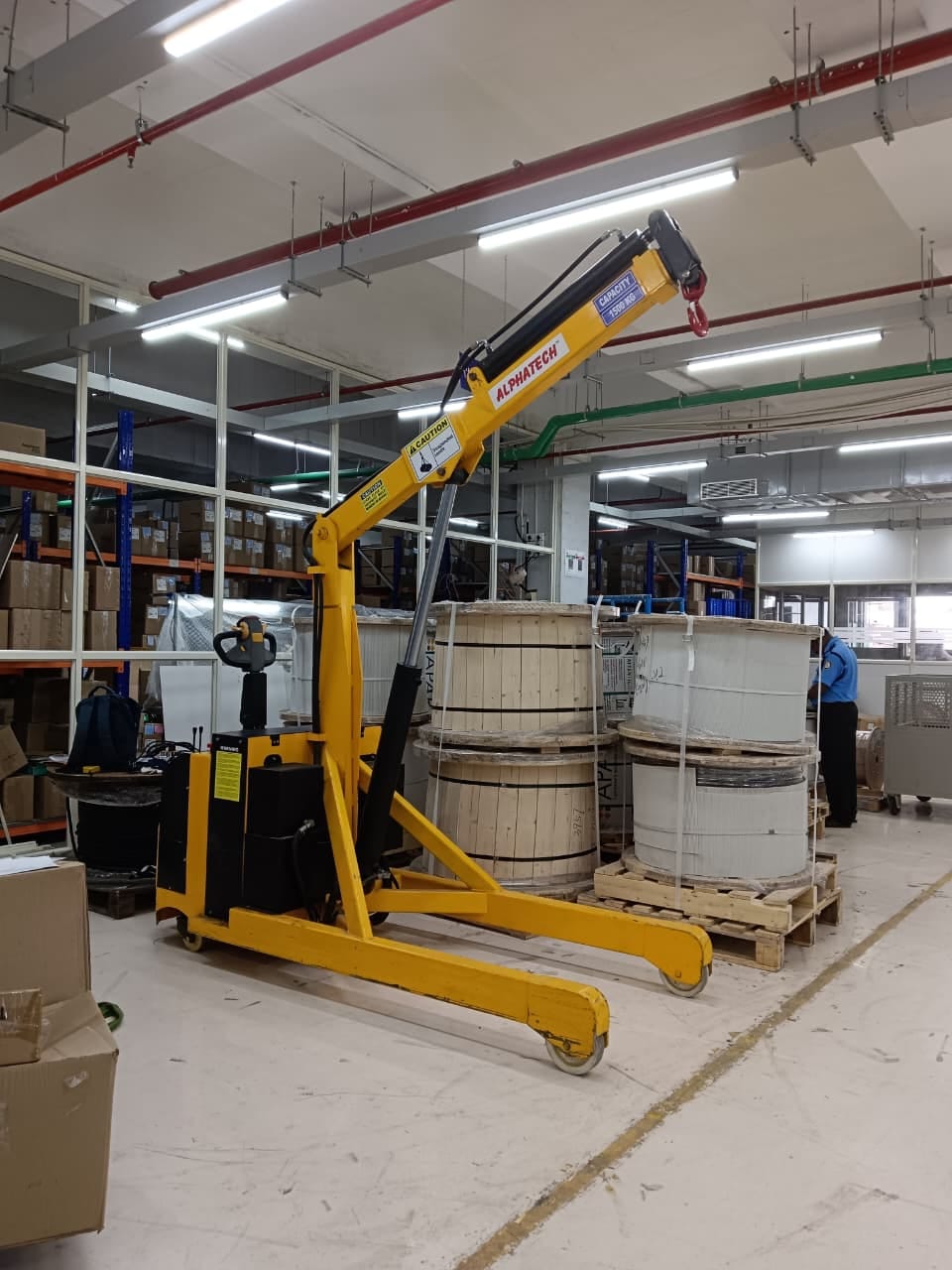 Electric Floor Crane